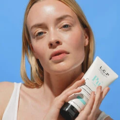 L.C.P Professionnel Paris Pure Foaming Cleansing Gel With Witch Hazel Water 200ml -Wella Professionals || Redken || Matrix Sales 818149 2